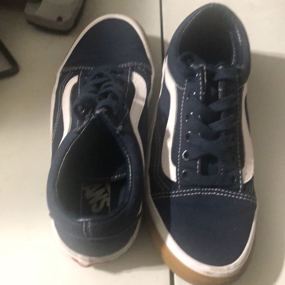 Vans - Picture 3 of 6